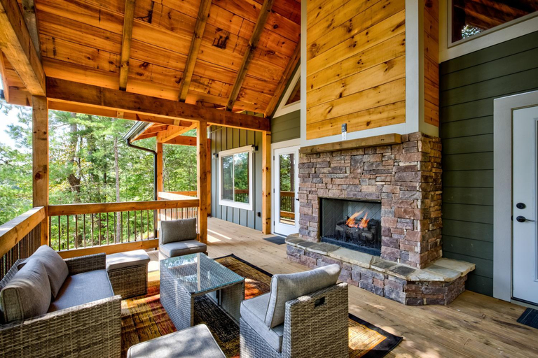 Lofty Escape, Gilmer