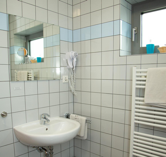 Bathroom 4