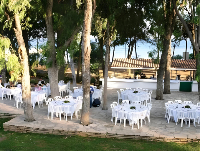 Food & Drinks 5, Park Beach