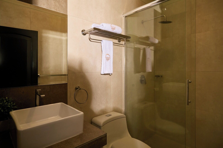 Bathroom 4, Hotel Marañón, Maynas