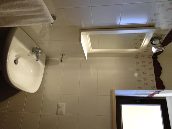 Bathroom, Rifugio Delle Grotte, Bari