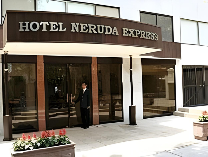 Exterior & Views 2, Mr Express, Santiago
