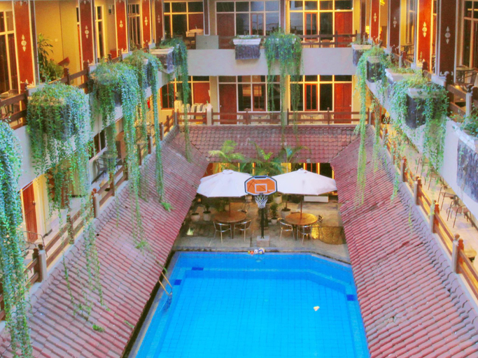 Swimming Pool 10