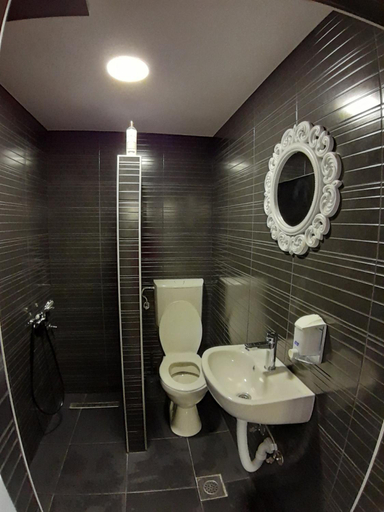 Bathroom 9