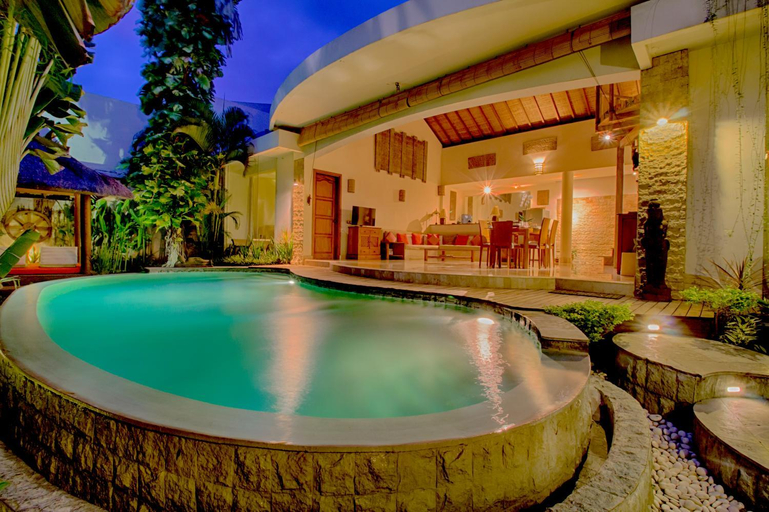 Swimming Pool 19