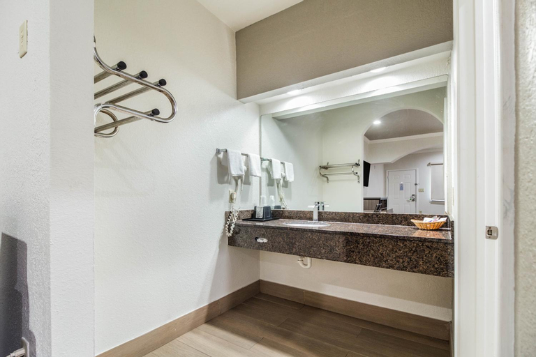 Bathroom 7