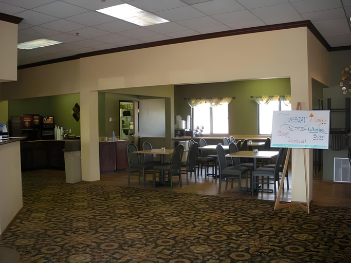 Food & Drinks 4, Heartland Inn Coralville, Johnson