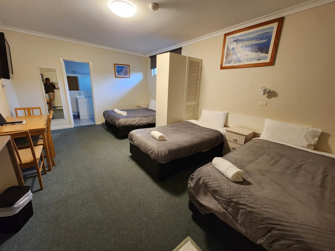 Bedroom 26
