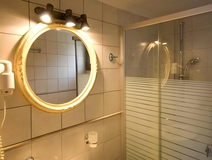 Bathroom 3, Pleiades Studios All Season Gems - Korinthos Stone Retreats, Peloponnese