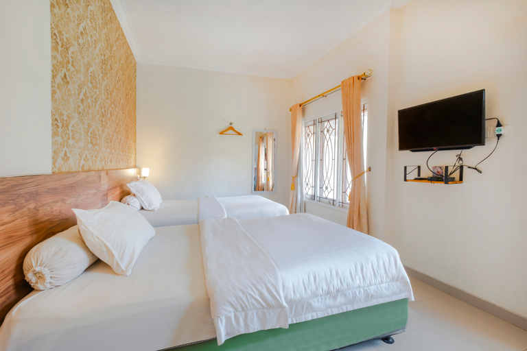 Home 88 Feels Like Home Room Type - Aruna 4 | Cozy Twin Room with Garden View