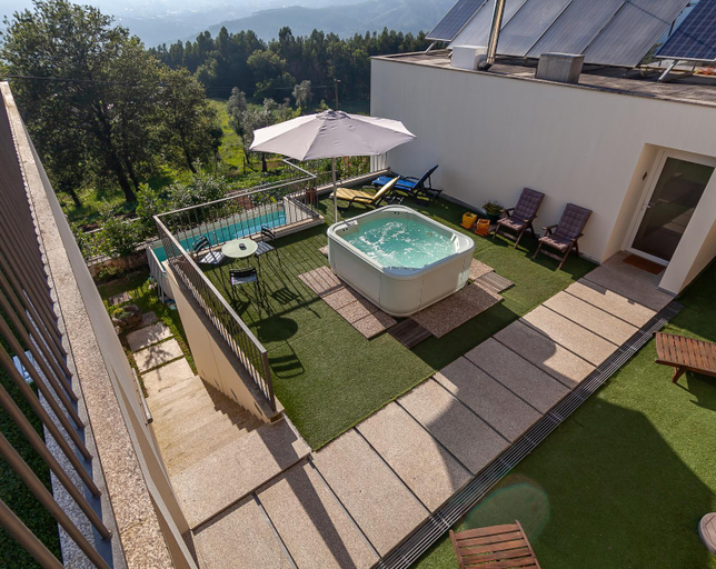 Others 4, Villa Redouca, Sever do Vouga