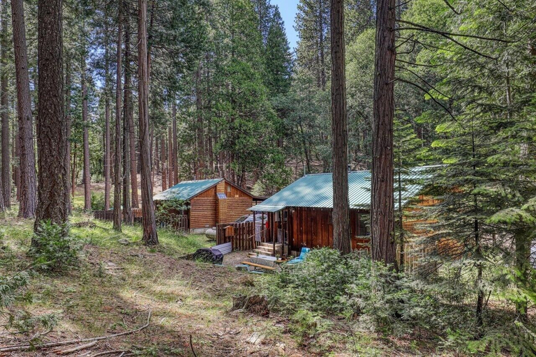 Others 3, Yuba River Inn, Sierra