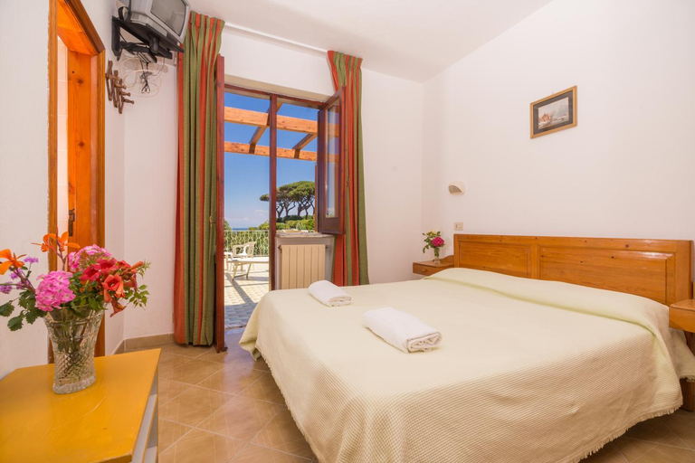 Bedroom 2, Hotel Bel Tramonto, Napoli