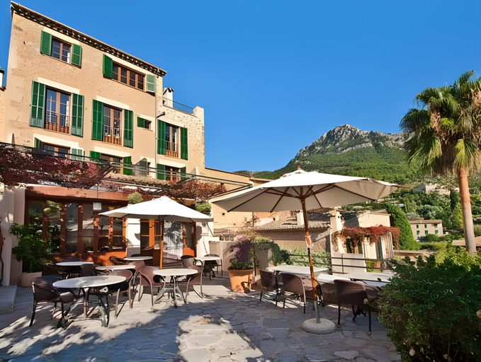 Exterior & Views 2, Hotel y Apartamentos DES PUIG, Baleares