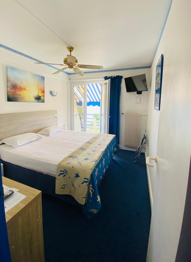 Bedroom 2, Hotel Cyrnea, Haute-Corse