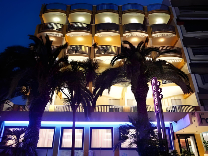 Exterior view 2, Hotel Canguro, Ascoli Piceno