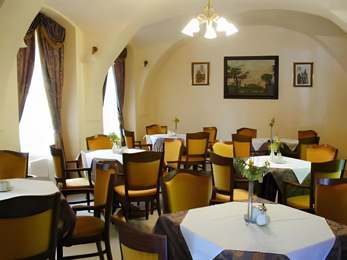 Food & Drinks 4, Hotel Certovka, Praha 1