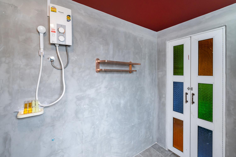 Bathroom 3