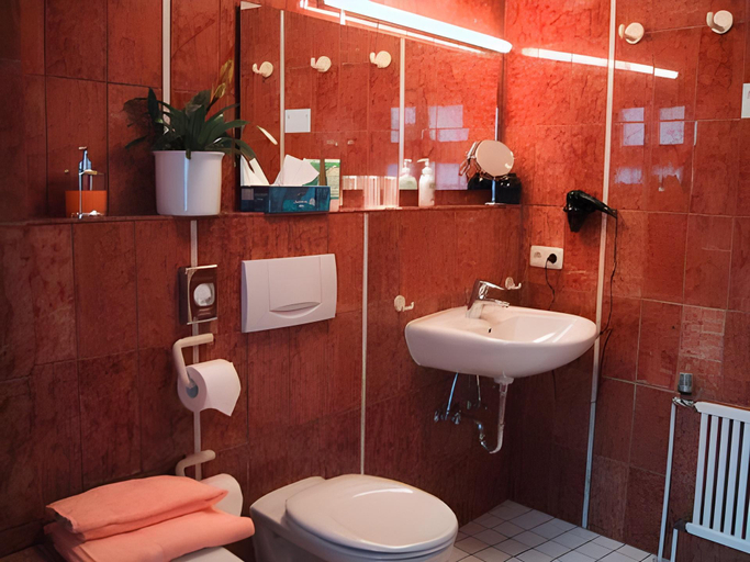 Bathroom, Hotel im Hochzeitshaus, Vogelsbergkreis