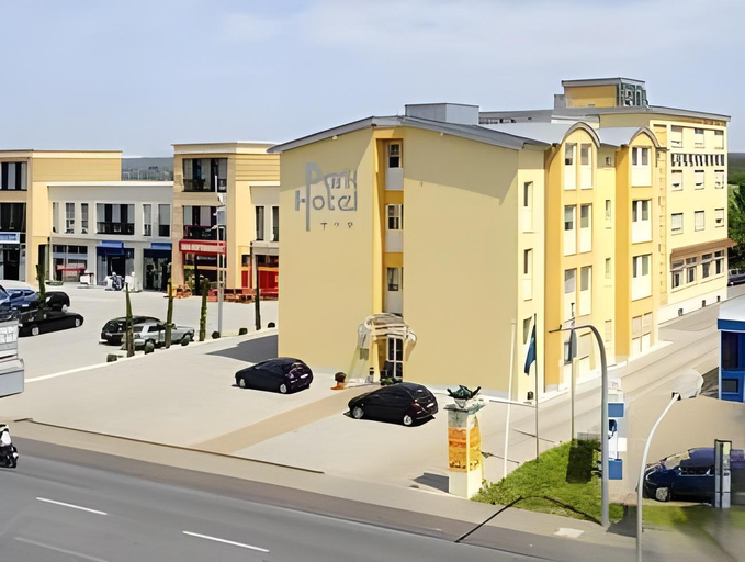 Exterior & Views 2, Friends Hotel Kerpen, Rhein-Erft-Kreis