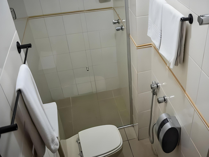 Bathroom 4, Hotel Serra Negra, Betim