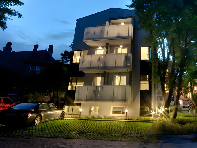 Others 5, Molo Residence, Sopot