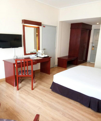 Bedroom 8