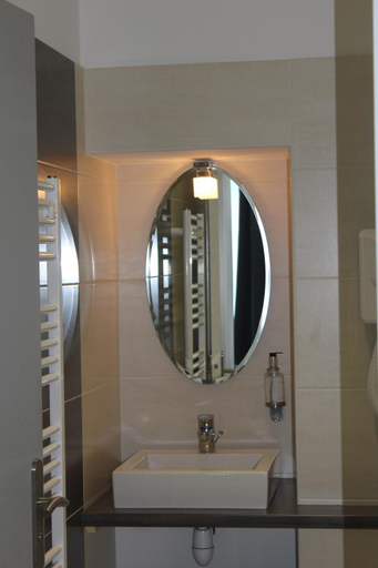 Bathroom 12