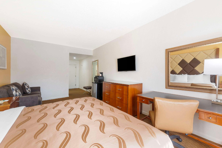 Bedroom 17