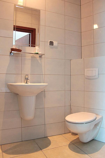 Bathroom, A' PROPOS Hotel, Restauracja, Club, Wałbrzych