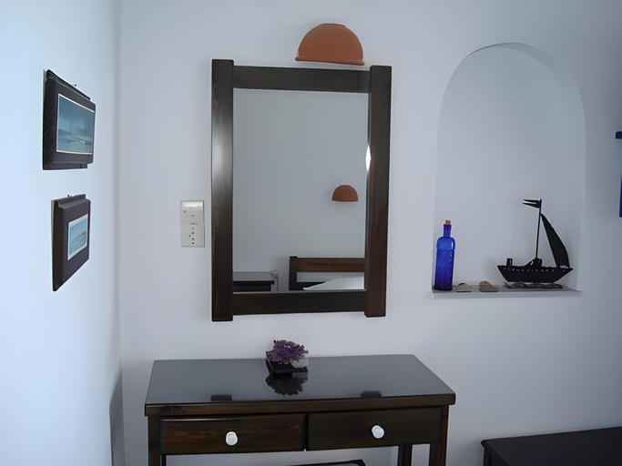 Bathroom 3, Nostos Studios, South Aegean