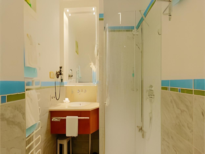 Bathroom 5, Spirit & SPA Birkenhof am Elfenhain, Cham