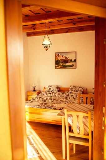 Others 5, Nosztalgia Vendeghaz, Pacsa/Zalaegerszeg