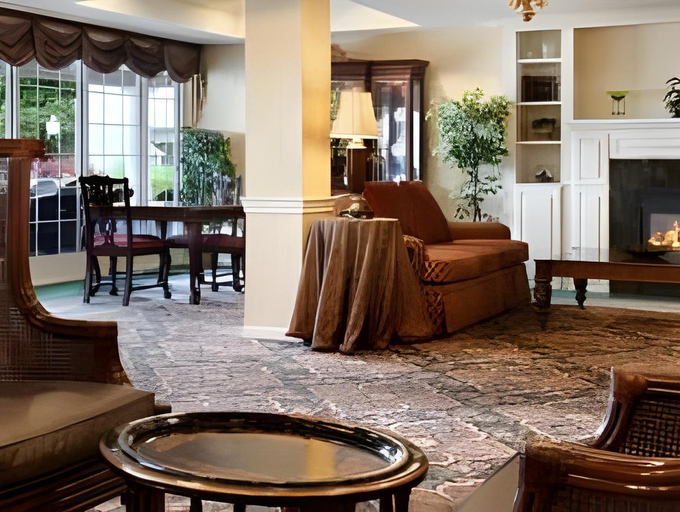 Public Area 2, Fort William Henry Hotel and Conference Center, Warren