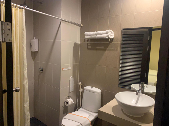 Bathroom 2