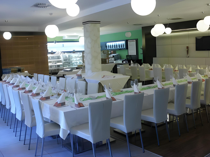 Food & Drinks 4, Hotel Mlynska, Uherské Hradiště