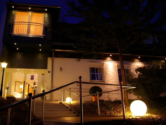Exterior & Views 2, Hotel zum Kuhhirten, Bremen