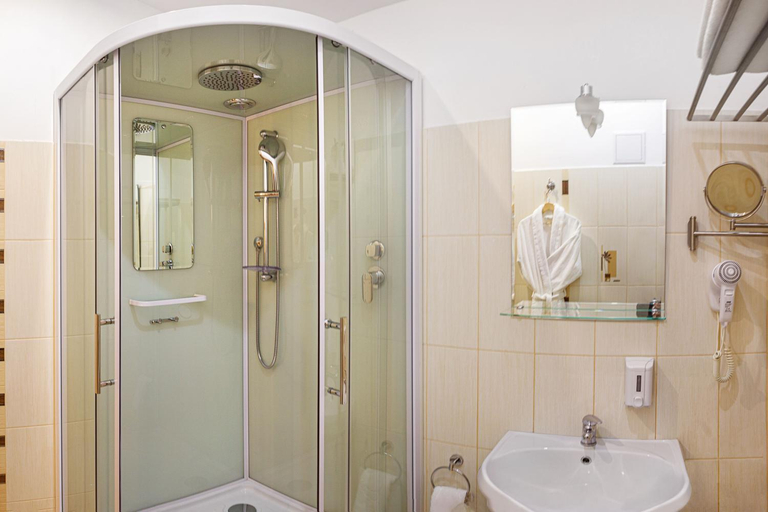 Bathroom 2, Aura Aquarelle Hotel, Perm' gorsovet