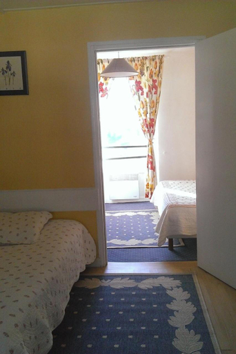Bedroom 2, Auberge Hotel de Tournemire - Cantal, Cantal