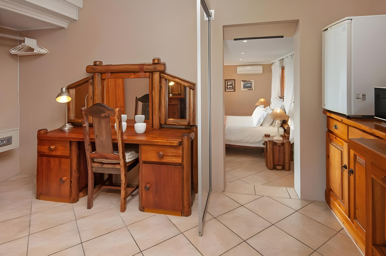 Bedroom 2, 18 on Kloof Guest House, City of Cape Town