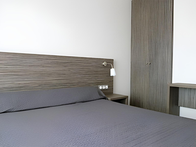 Bedroom 2, Hotel du Midi Plage, Hérault