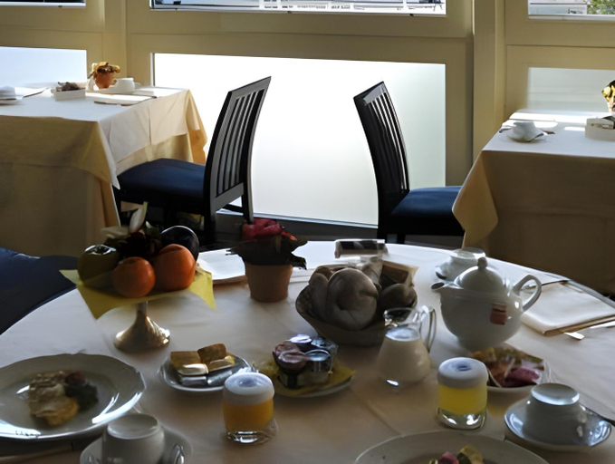 Food & Drinks 5, Hotel Barchetta Excelsior, Como