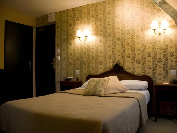 Bedroom 2, Hotel de Charme La Bonne Adresse - Logis hotels, Seine-Maritime
