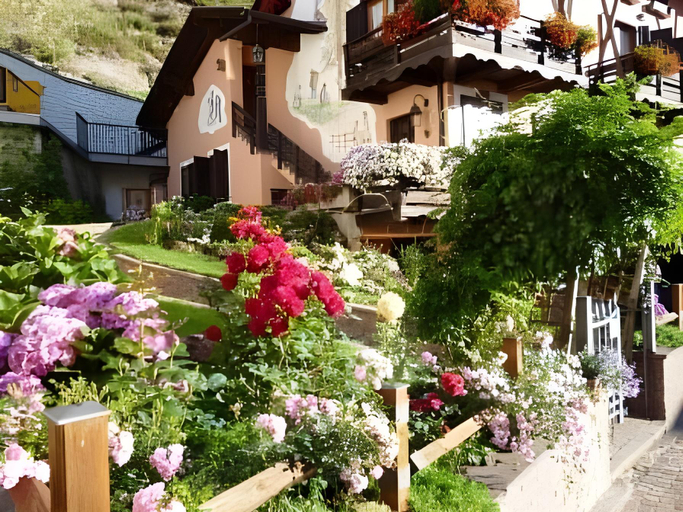Exterior & Views 2, Al Posta Hotel 1899, Trento