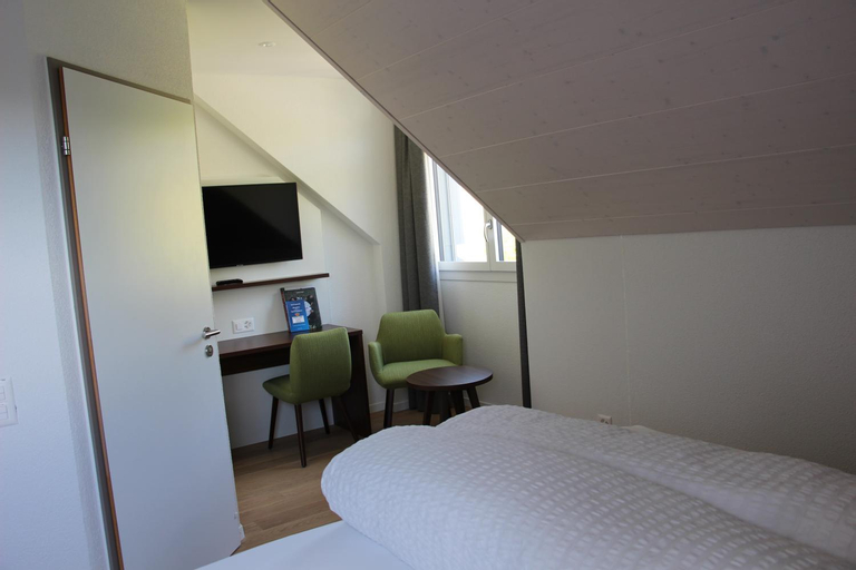 Bedroom 13