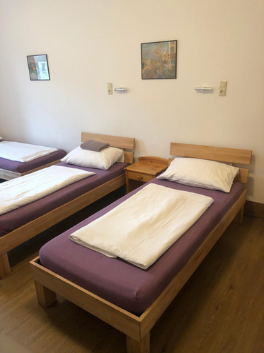 Bedroom 2, Hotel Pension Schmellergarten, München