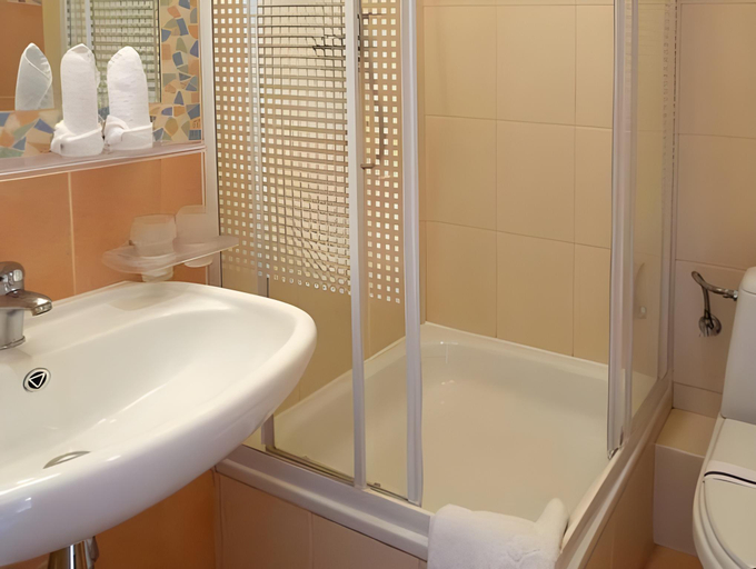 Bathroom 5, Eney Boutique Hotel, L'vivs'ka