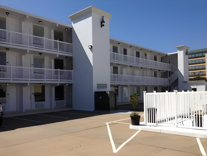 Exterior & Views 1, Oceans 2700, Virginia Beach