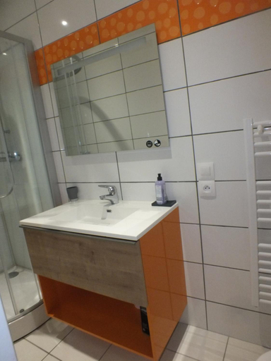 Bathroom 12