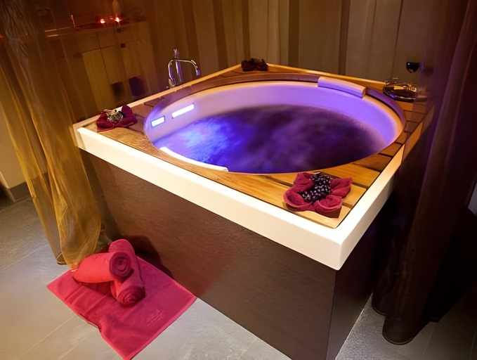 Bathroom 5, Hotel Gleboczek Vine Resort& Spa, Nowe Miasto Lubawskie